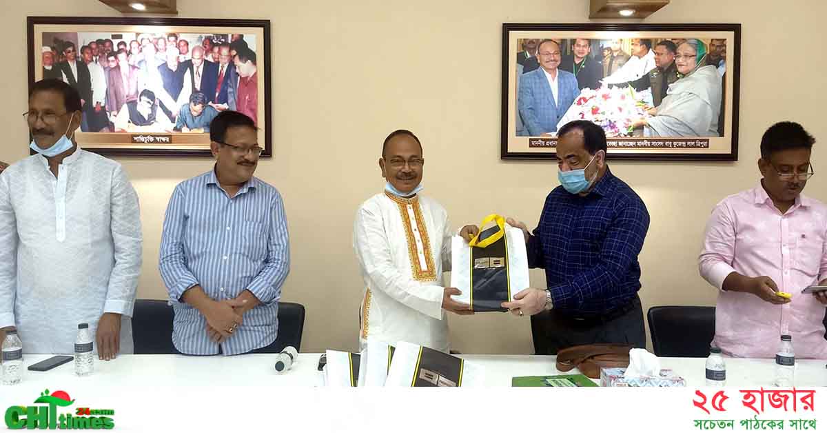শারদীয় দুর্গাপূজা উপলক্ষে সাংবাদিকদের সাথে মতবিনিময় করলেন এমপি কুজেন্দ্র লাল 