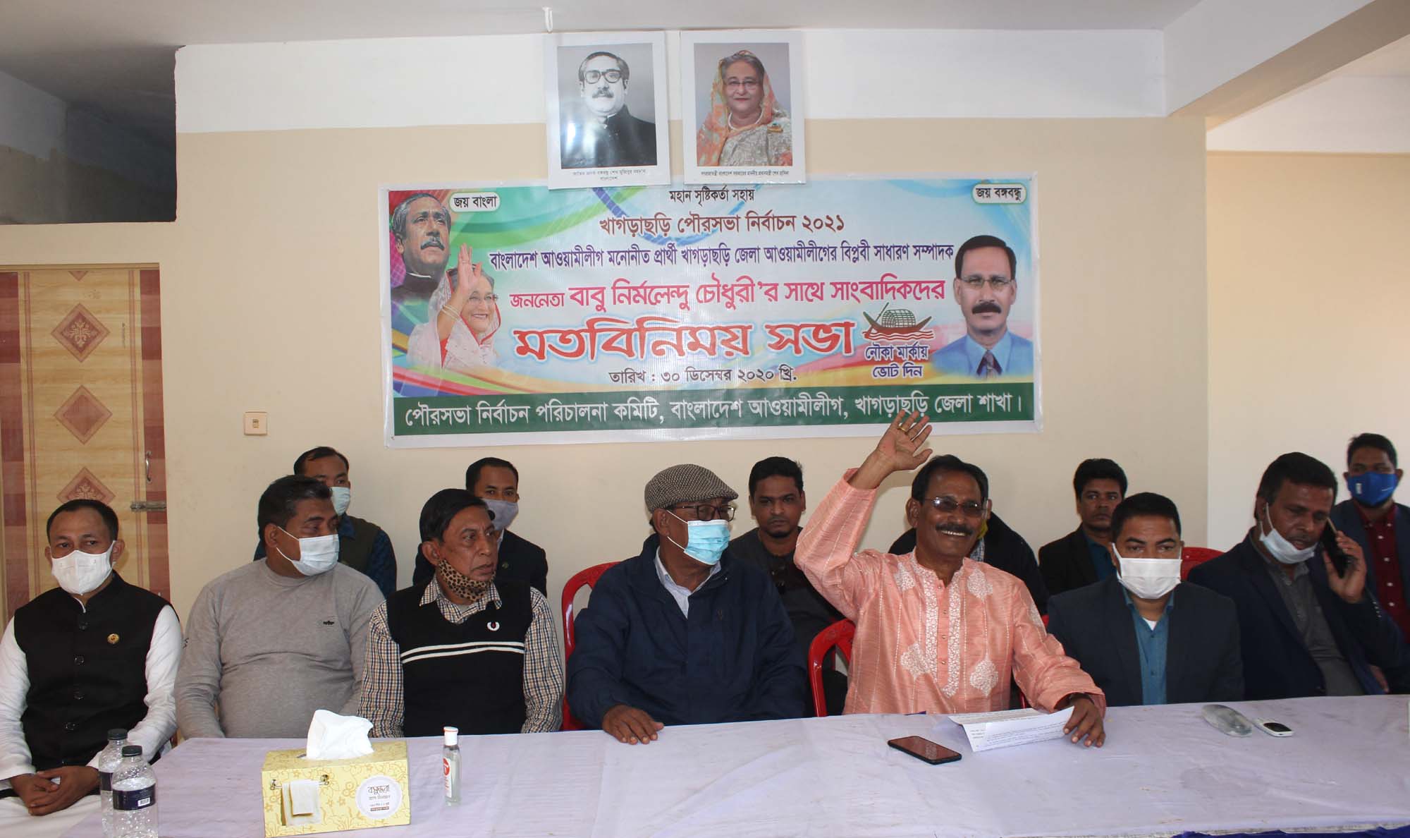 বিদ্রোহী প্রার্থীর বিরুদ্ধে কেন্দ্রই সাংগঠনিক নিয়মে ব্যবস্থা নেবে 