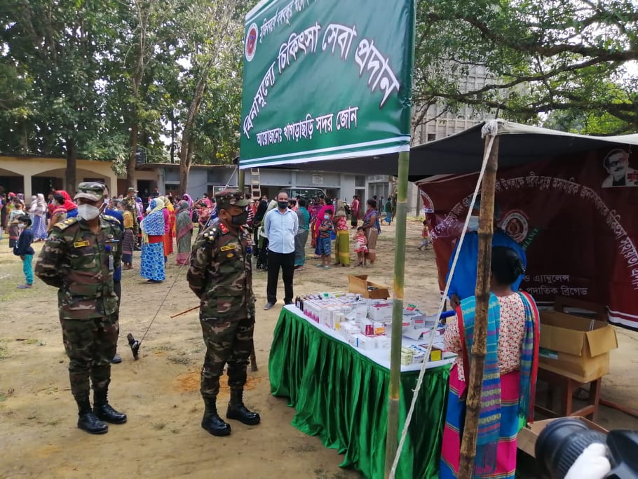 খাগড়াছড়ি সেনা রিজিয়নের শীতবস্ত্র বিতরণ ও চিকিৎসা সহায়তা প্রদান 