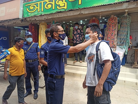 খাগড়াছড়িতে পুলিশের করোনা সচেতনতা কর্মসূচী
