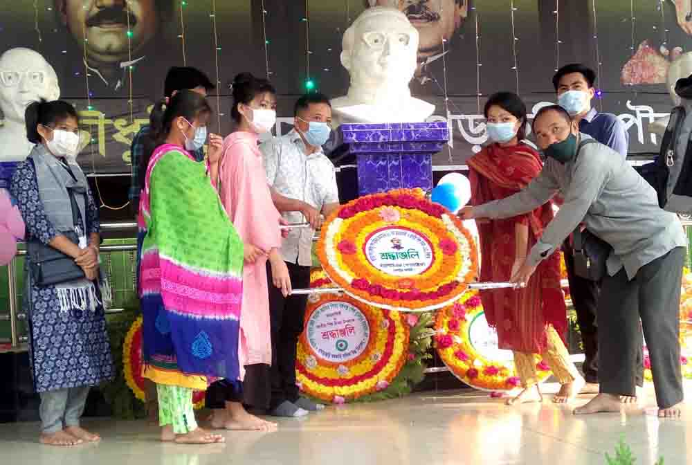 বঙ্গবন্ধুর প্রতিকৃতিতে শ্রদ্ধা নিবেদন ইউপিডিএফ গণতান্ত্রিকের