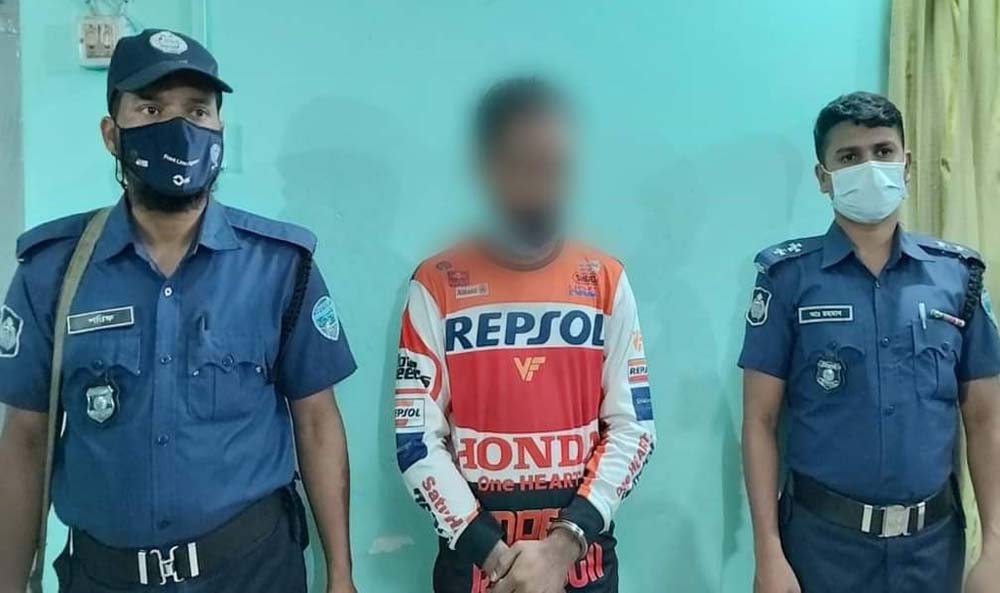 ইসলাম ধর্ম বিরোধী কটুক্তির দায়ে যুবক আটক