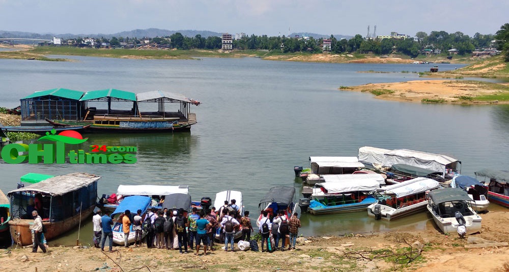 কাপ্তাই হ্রদে স্প্রিড বোটগুলোতে যাত্রীদের জিম্মি করে অতিরিক্ত ভাড়া আদায় 