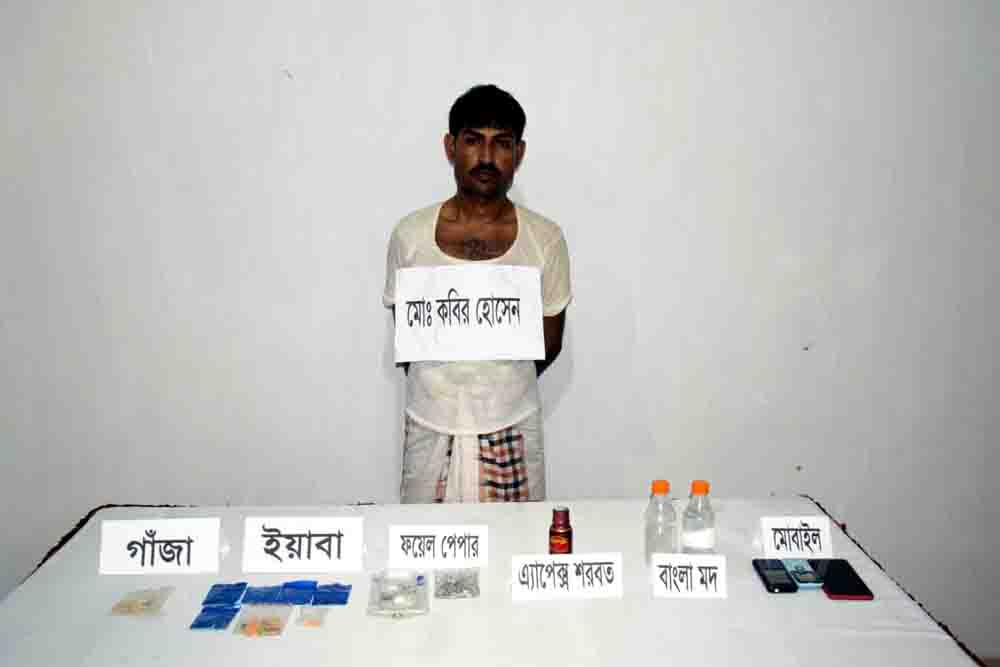 সেনা অভিযানে ইয়াবাসহ মাদক কারবারী আটক!