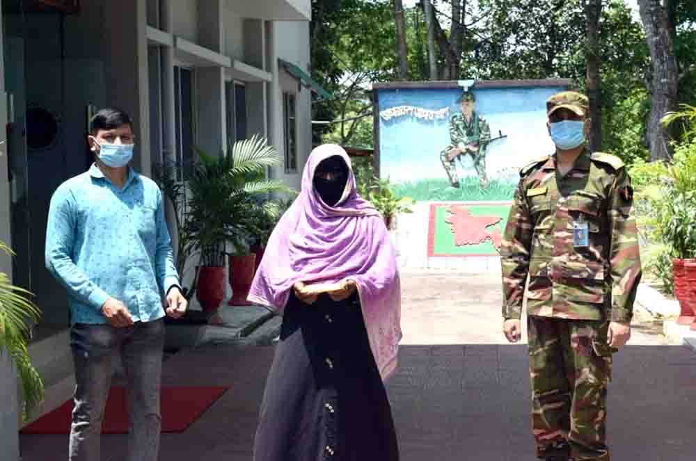 নিহত নির্মাণ শ্রমিকের পরিবারের পাশে খাগড়াছড়ি সেনা রিজিয়ন