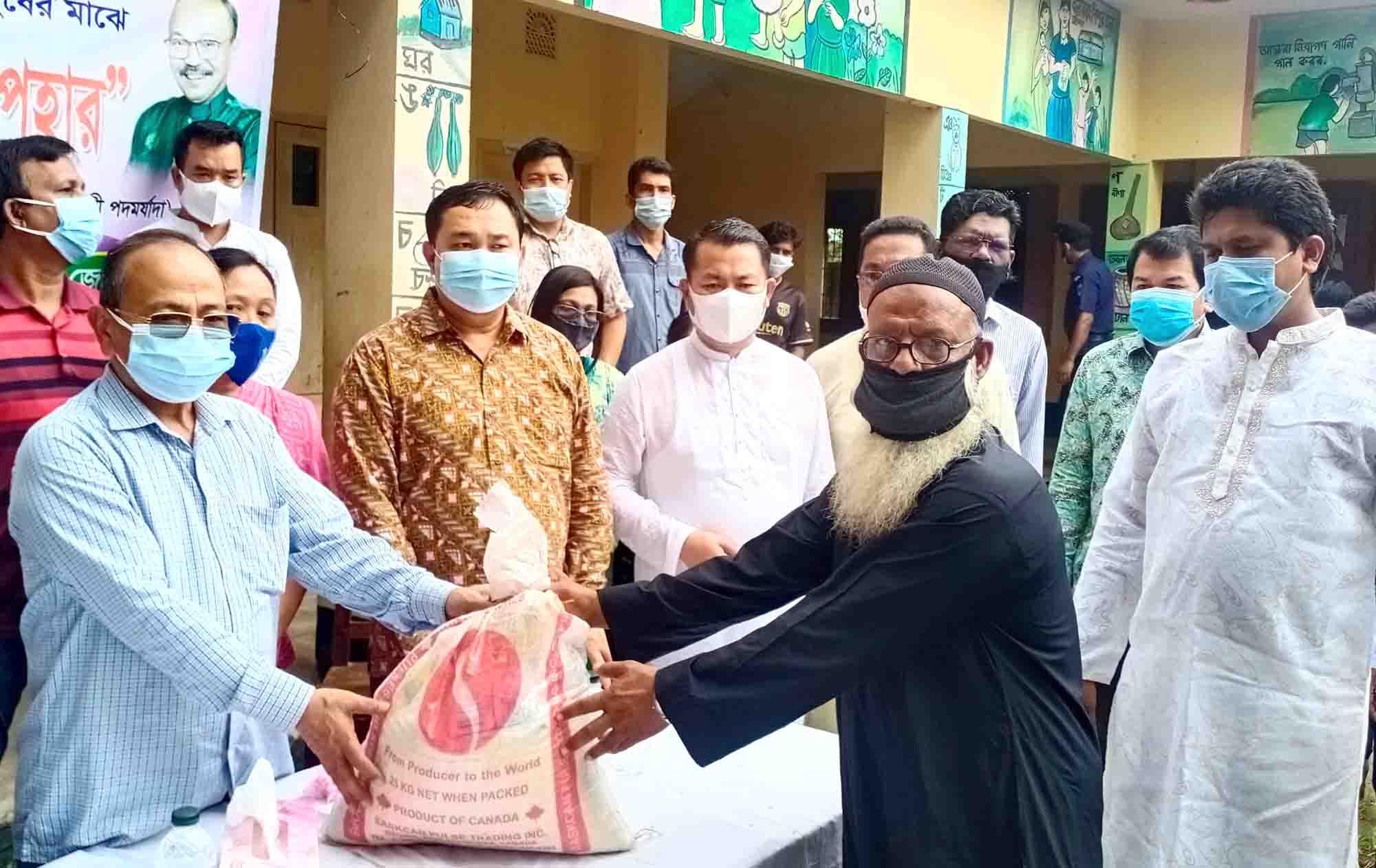 প্রধানমন্ত্রীর খাদ্য উপহার পাচ্ছে খাগড়াছড়ির ১০ হাজার পরিবার 
