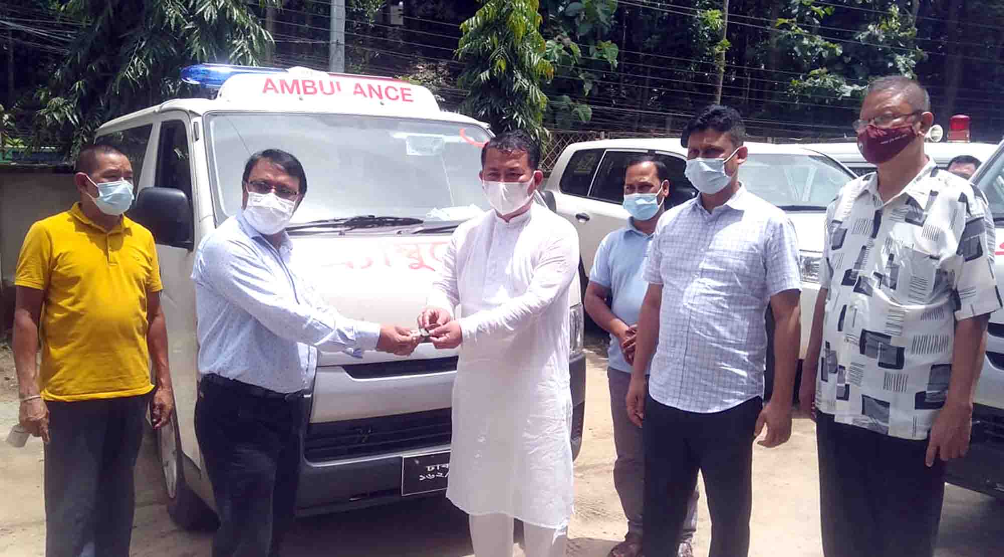 খাগড়াছড়িতে নতুন এ্যাম্বুলেন্স হস্তান্তর ৪ উপজেলায়