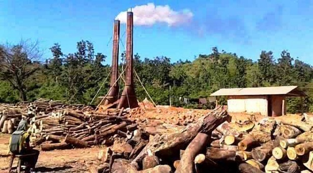 পাহাড়ের অবৈধ ২৮ ইটভাটার মালিককে ১ কোটি ৮ লক্ষাধিক টাকা জরিমানা 
