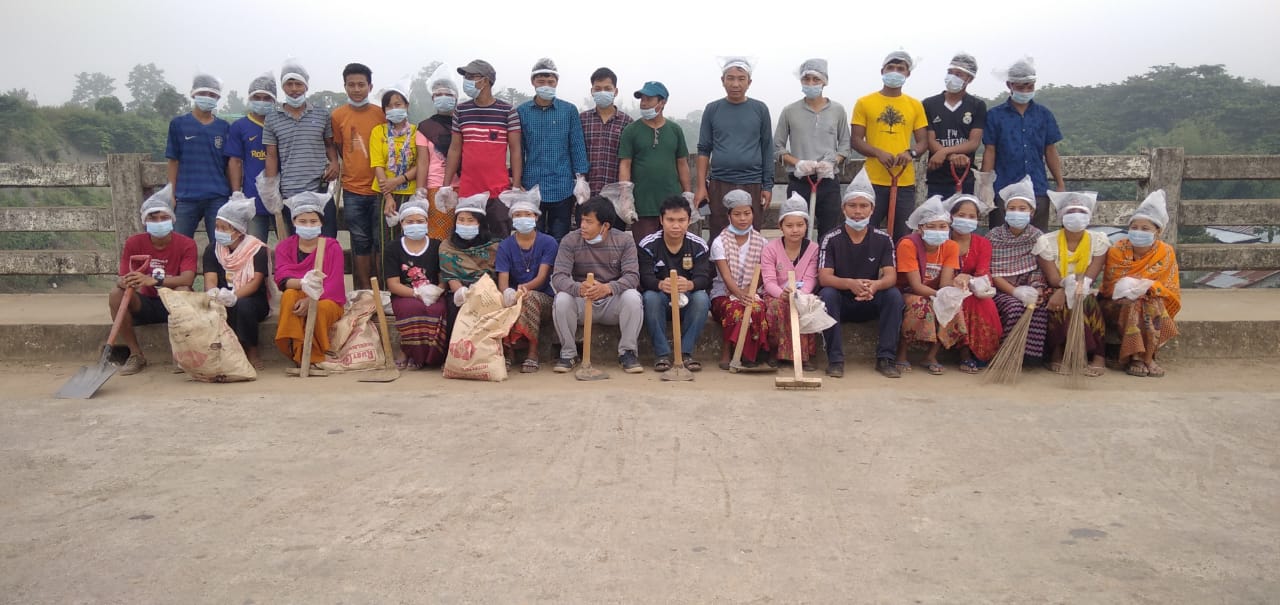 থানচিতে পরিস্কার পরিচ্ছন্ন অভিযানে শিক্ষার্থীরা
