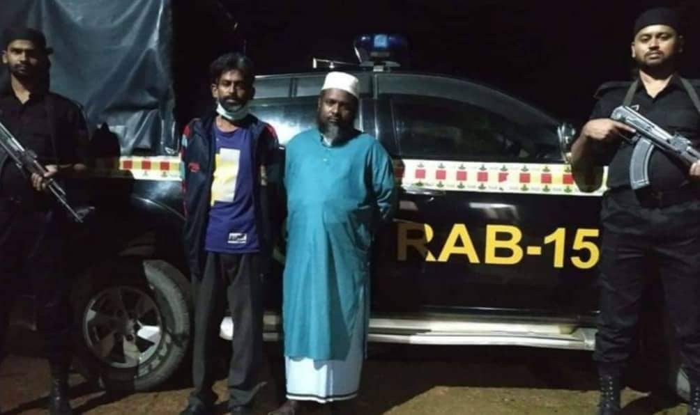 বান্দরবানে র‌্যাবের অভিযান চালিয়ে গাঁজাসহ দুইজন আটক