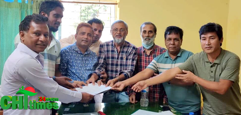 জেলা ক্রীড়া সংস্থায় ইয়াং রাঙামাটি ক্লাবের প্রতিনিধি সেলিম