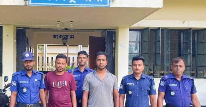 লংগদুতে পুলিশী অভিযানে ইয়াবাসহ ২ যুবক আটক
