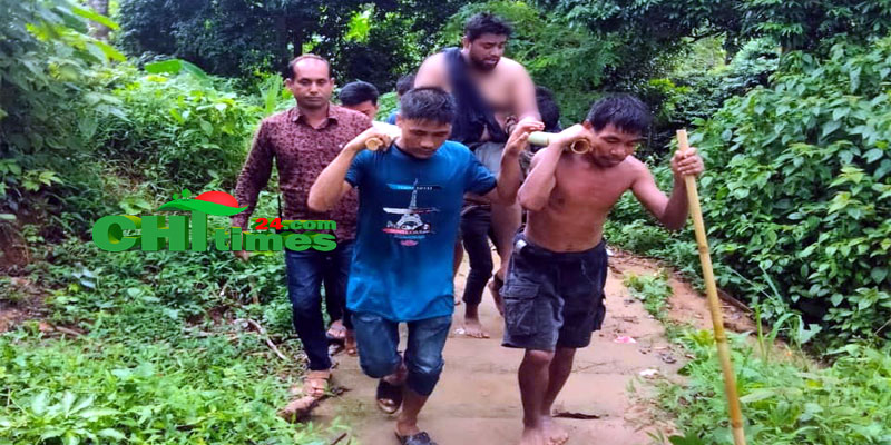 ৯৯৯ কল পেয়ে সাজেক ঝর্ণাতে আটকে পড়া পর্যটক উদ্ধার করল রাঙামাটি জেলা পুলিশ