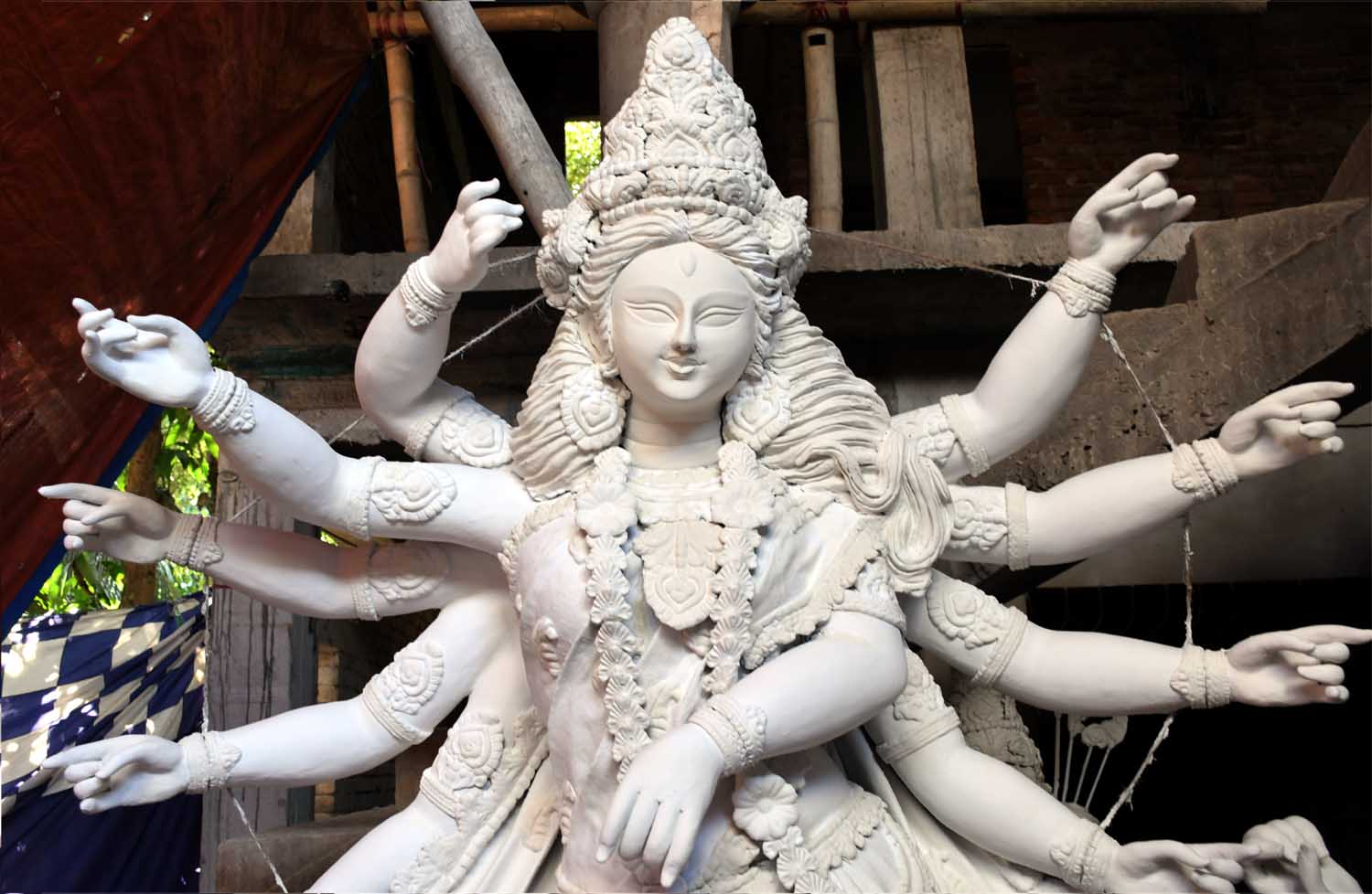 শারদীয় দূর্গোৎসবের সাজে সজ্জ্বিত হচ্ছে খাগড়াছড়ির ৫৮ মন্ডপ