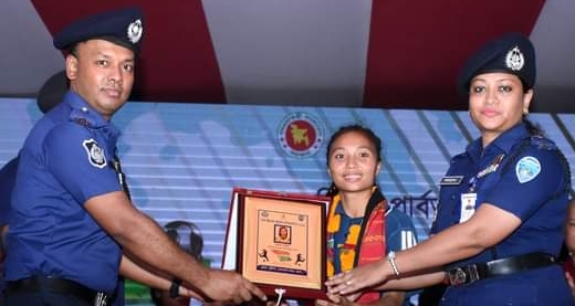 পাঁচ স্বর্ণকন্যাকে রাঙামাটি জেলা পুলিশের সংবর্ধনা