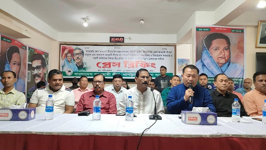আসামীদের গ্রেপ্তারের দাবী জানিয়ে খাগড়াছড়ি আ’লীগের প্রেসব্রিফিং