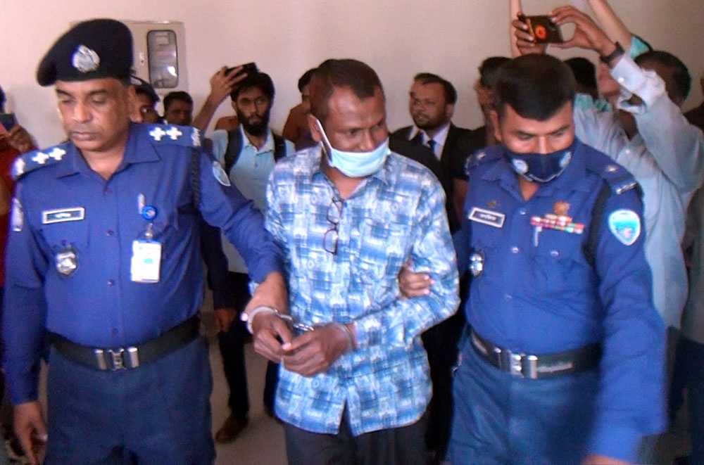 স্কুলছাত্রীকে ধর্ষণের দায়ে প্রধান শিক্ষকের যাবজ্জীবন;১০ লাখ টাকা জরিমানা