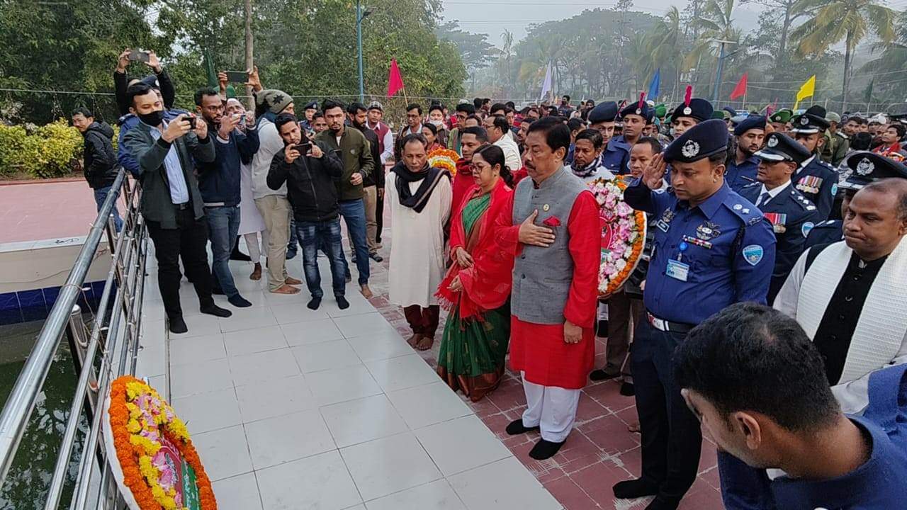 যথাযোগ্য মর্যাদায় বান্দরবানে ১৬ ডিসেম্বর বিজয় দিবস উদযাপন