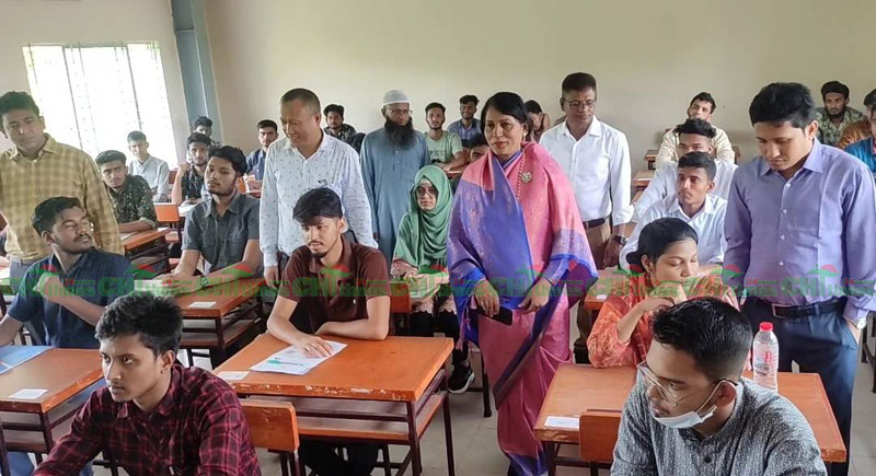 উৎসবমুখর পরিবেশে রাঙামাটিতে গুচ্ছভর্তি পরীক্ষা শুরু; অংশ নিবে ১৯৪৬৩ শিক্ষার্থী
