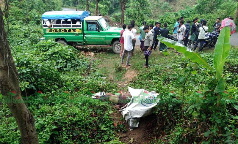 বান্দরবানে সড়কের উপর পড়ে থাকা যুবকের লাশ উদ্ধার