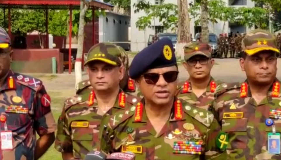পাহাড়ে সন্ত্রাসী তৎপরতা বন্ধ না হওয়া পর্যন্ত সেনা অভিযান অব্যাহত থাকবে: সেনাপ্রধান
