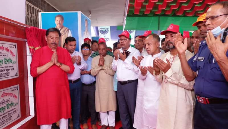বান্দরবানের লামায় বিভিন্ন উন্নয়ন প্রকল্পের উদ্বোধন করলেন; পার্বত্য মন্ত্রী 
