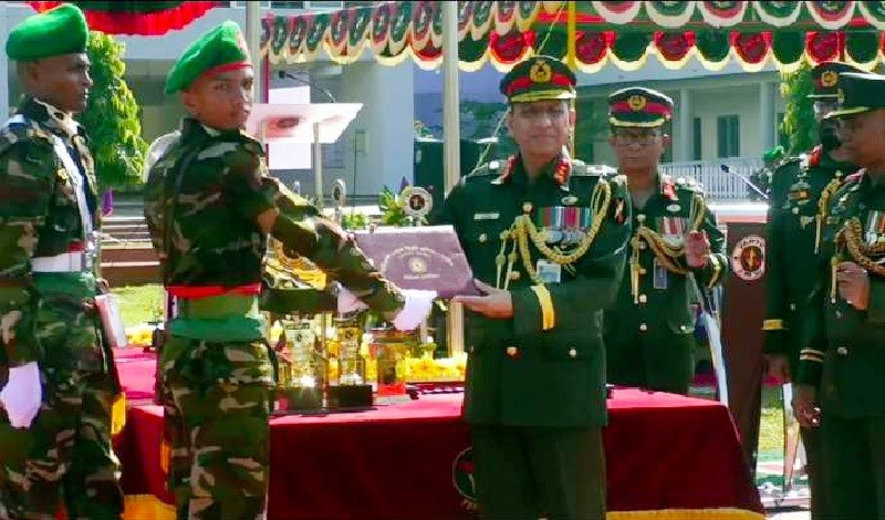 খাগড়াছড়িতে সেনাবাহিনীর নবীন সদস্যদের কুচকুাওয়াজ অনুষ্ঠিত 