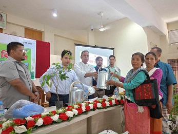 কাপ্তাইয়ে ৭৮টি পরিবারকে কৃষি উপকরণ বিতরণ 