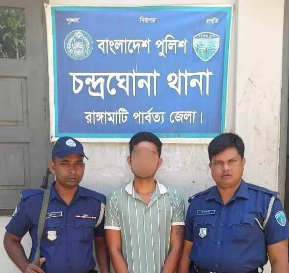 বাঙালহালিয়াতে ২০ লিটার চোলাই মদসহ কারবারি আটক