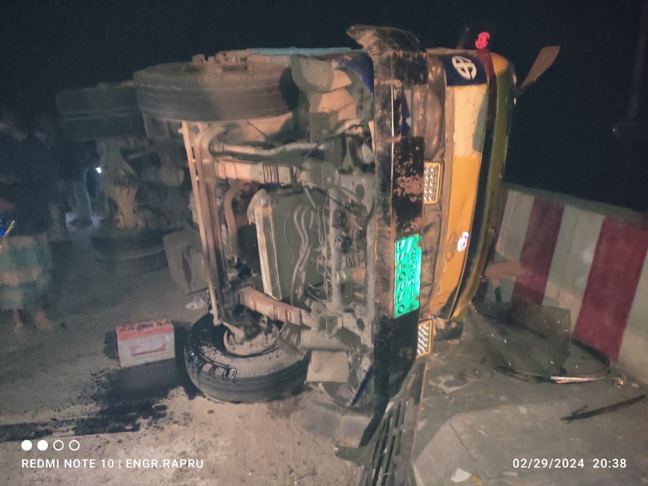 রাঙ্গামাটিতে নিয়ন্ত্রন হারিয়ে মিনিট্রাক খাদে; নিহত ২,আহত-২০