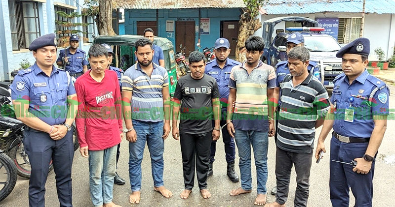 রাঙামাটিতে ৪ চোরাই মোটর সাইকেলসহ ৫ চোর গ্রেফতার