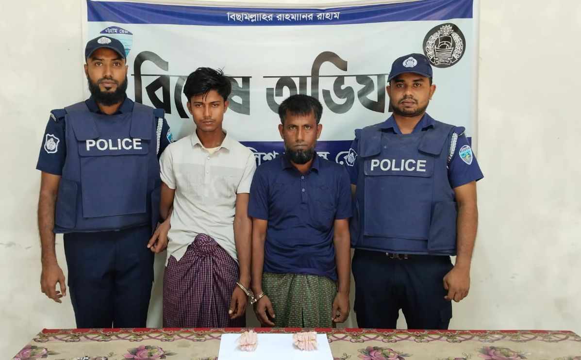 বান্দরবানে ইয়াবাসহ দুই কারবারি আটক