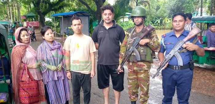 সাজেকগামী নারী পর্যটককে অপহরণচেষ্টা, সেনা তৎপরতায় উদ্ধার 