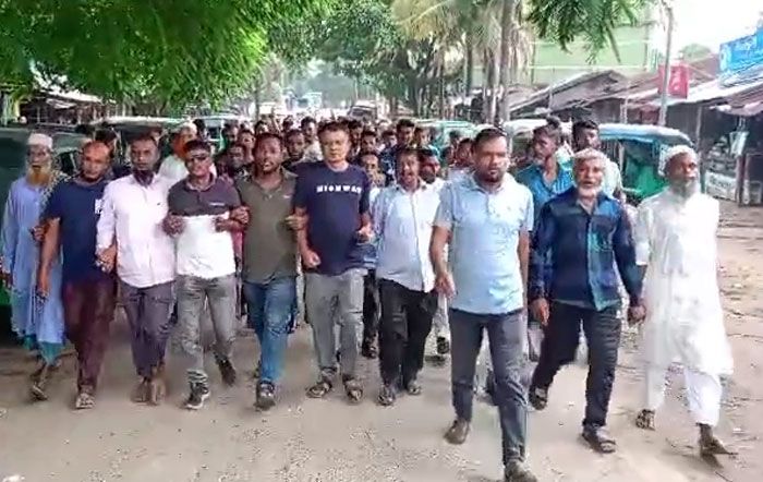 বাঙ্গালহালিয়ায় বিএনপির শান্তি মিছিল