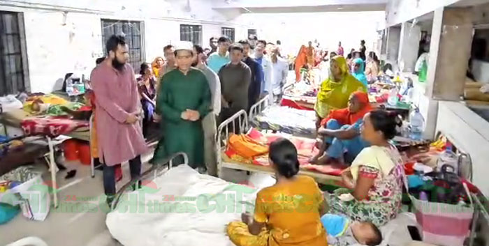 যৌন নির্যাতনের শিকার পাহাড়ি শিশুকে দেখতে রাতে হাসপাতালে গেলেন ডিসি