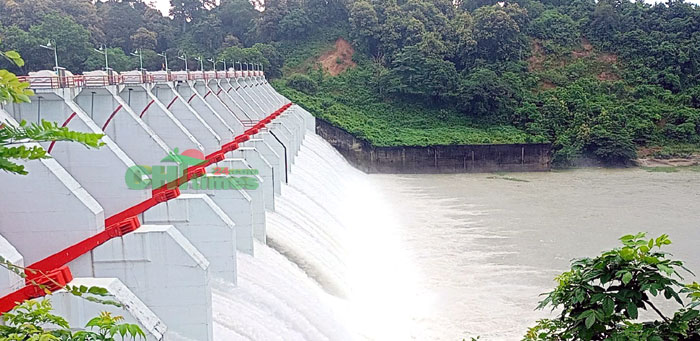 বিপদসীমায় কাপ্তাই হ্রদের পানি; সেকেন্ডে ছাড়া হচ্ছে ৬১ হাজার কিউসেক পানি