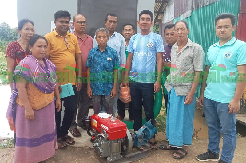 জুরাছড়িতে পার্বত্য চট্টগ্রাম উন্নয়ন বোর্ডের সেচ পাম্প মেশিন বিতরণ
