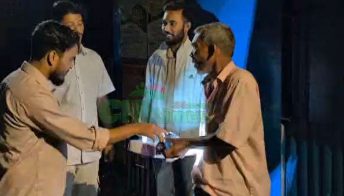 তারেক রহমানের জন্মদিনে রাঙামাটি কলেজ ছাত্রদলের খাবার বিতরণ