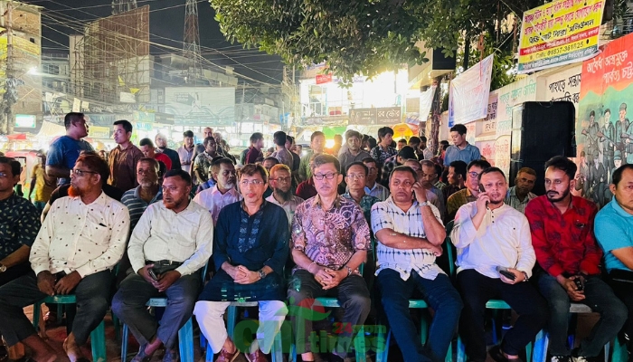 রাঙামাটি শহরে সাইবার দলের উদ্যোগে তারেক রহমানের টক শো প্রদর্শন