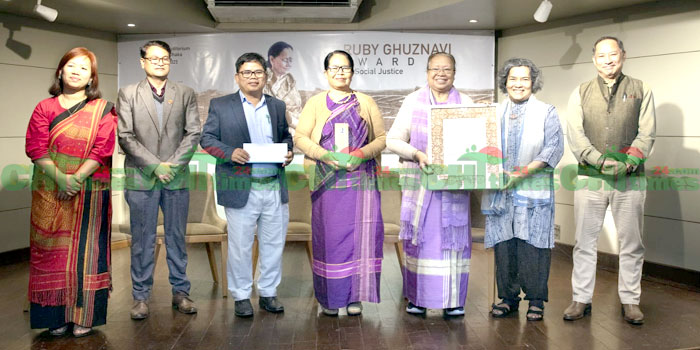 পাহাড়ে শিক্ষায় অবদানের জন্য মোনঘর পেলো “রুবি গজনবী” পুরস্কার