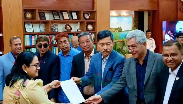 ২৯৯-আসনে বিএনপি প্রার্থীর মনোনয়নপত্র জমা