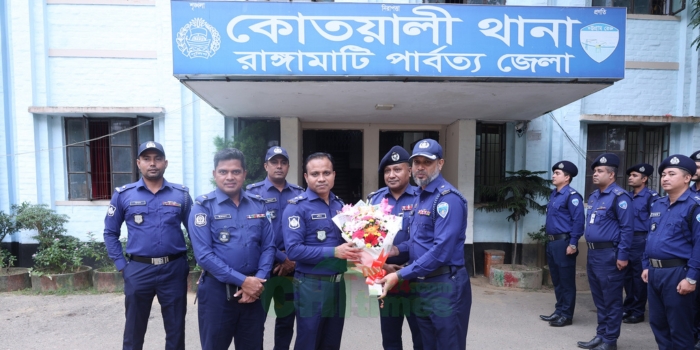 কোতোয়ালী থানা আকস্মিক পরিদর্শন পুলিশ সুপার 
