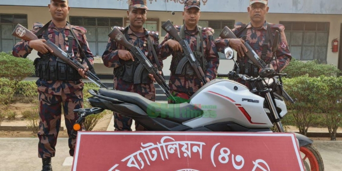 বিজিবির অভিযানে অবৈধ ভারতীয় মোটরসাইকেল আটক