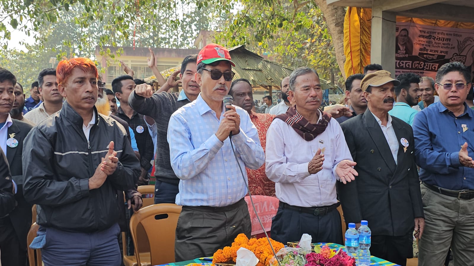 রাজস্থলীতে ধানের শীষের প্রার্থী দীপেন দেওয়ানের গণসংযোগ ও পথসভা 