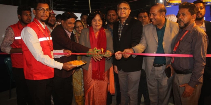 দুর্গম রাঙামাটিতে স্বাস্থ্যঝুঁকি কমাতে দুইটি অ্যাম্বুলেন্স দিচ্ছে রেড ক্রিসেন্ট