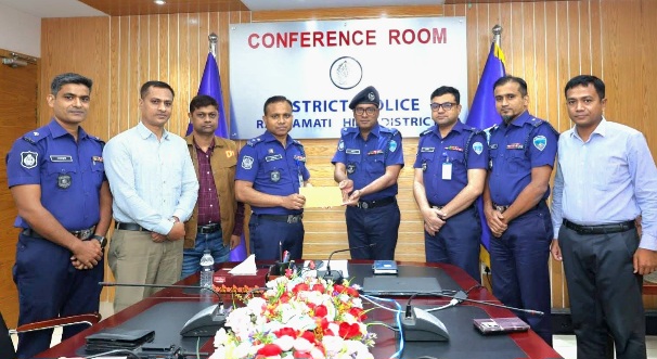 মাদকবিরোধী অভিযানে সাফল্য; ওসি জসীম উদ্দীন পেলেন বিশেষ পুরস্কার