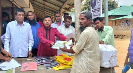 নানিয়ারচরে বিএনপি নেতার উদ্যোগে অসহায়দের মাঝে ঈদবস্ত্র বিতরণ