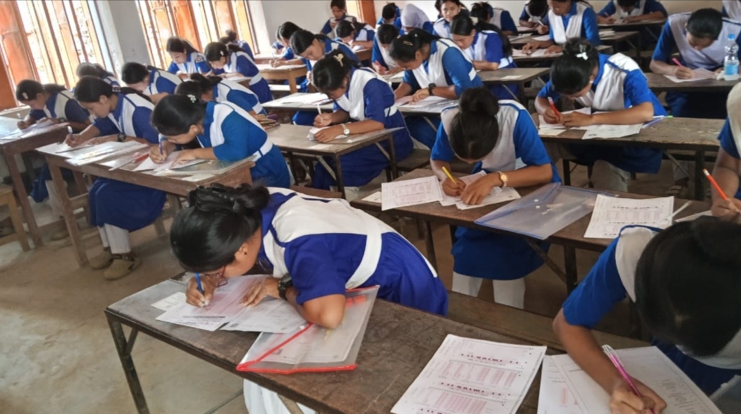 বিলাইছড়ি সরকারি উচ্চ বিদ্যালয় কেন্দ্রে শান্তিপূর্ণ পরিবেশে এসএসসি পরীক্ষা শুরু