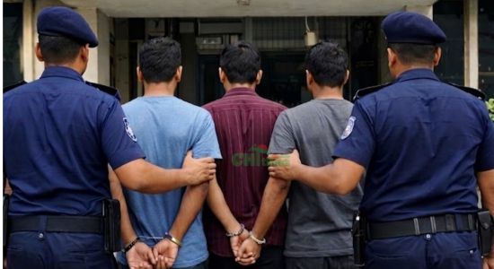 চন্দ্রঘোনা থানার অভিযানে সিআর ওয়ারেন্টভুক্ত ৩ আসামি গ্রেফতার