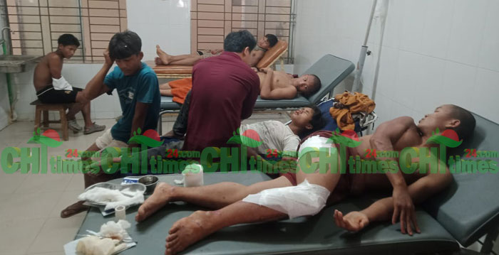 রাজস্থলীতে চাঁদের গাড়ি নিয়ন্ত্রণ হারিয়ে আহত ৬ শ্রমিক 